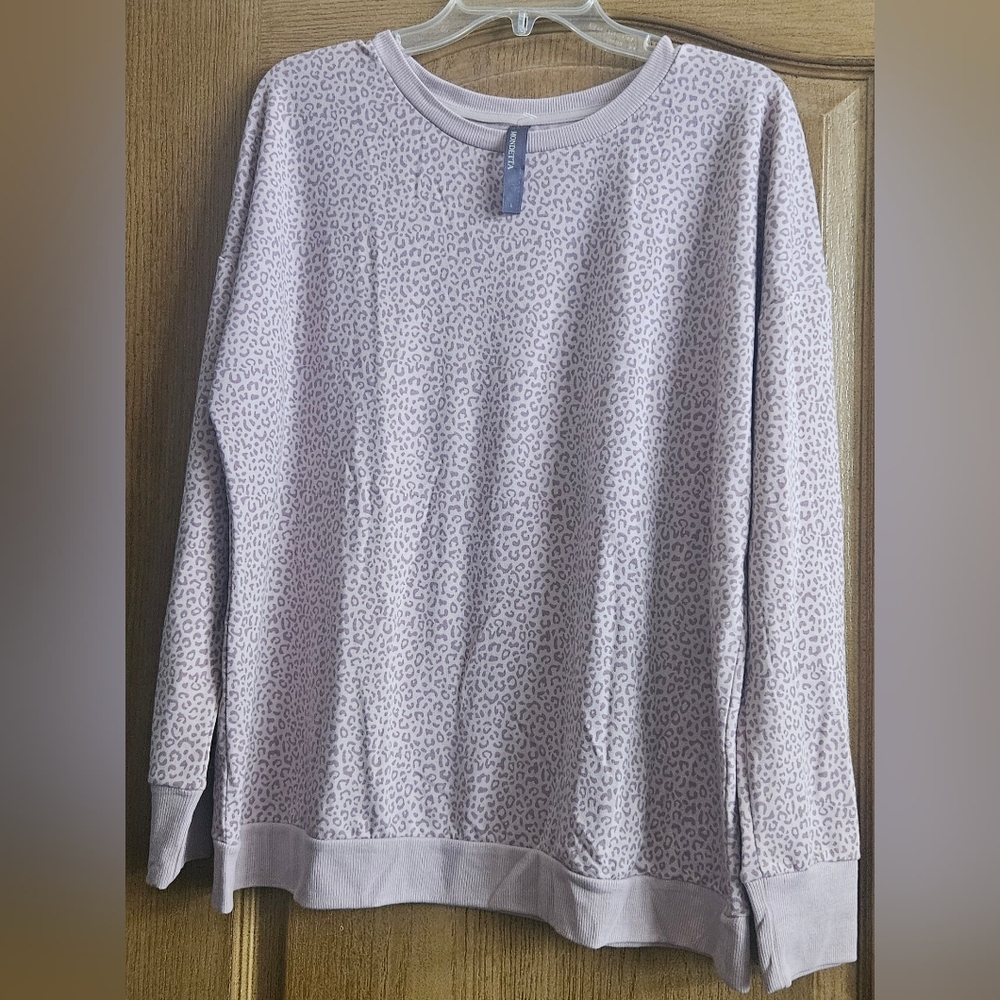 Mondetta Women's Crewneck Sweater - Light Pink Leopard Print